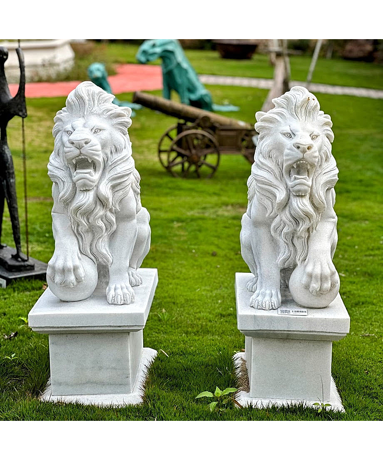imagem do produto Par de Leões com Bola em Mármore Branco 104cm EMP570 Elegância e Nobreza