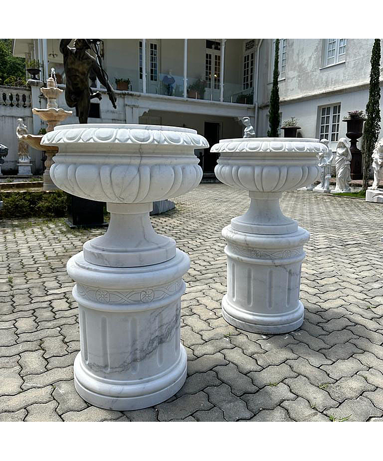 imagem do produto Par de Vasos Ta�a com Base Redonda em M�rmore 110cm - VMP135