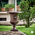 imagem do produto Vaso Decorativo Século XIX com Leão sem Alça em Ferro Fundido 78cm - VF033 Clássico