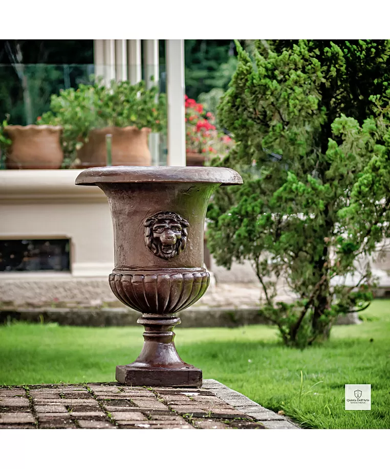 imagem de Vaso Decorativo S�culo XIX com Le�o sem Al�a 78cm - VF033