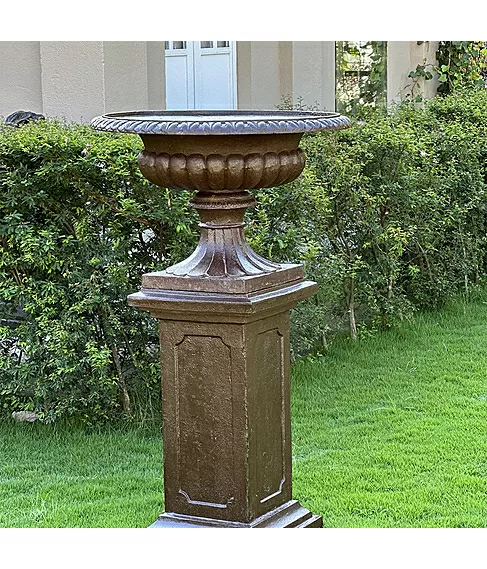 imagem de Vaso Decorativo Ta�a com Coluna Quadrada 136cm - VF101