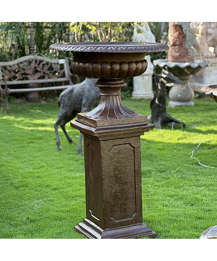 imagem do produto Vaso Decorativo Ta�a com Coluna Quadrada 136cm - VF101