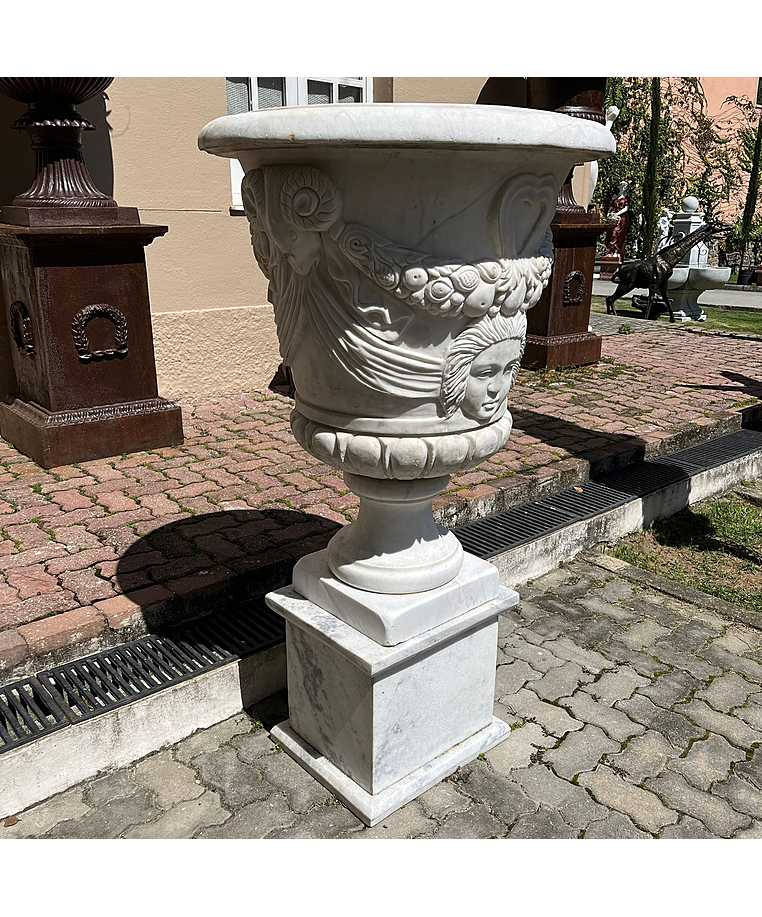 imagem do produto Vaso Louis com Base em Mármore Branco 150cm - VMP137 Presença Nobre