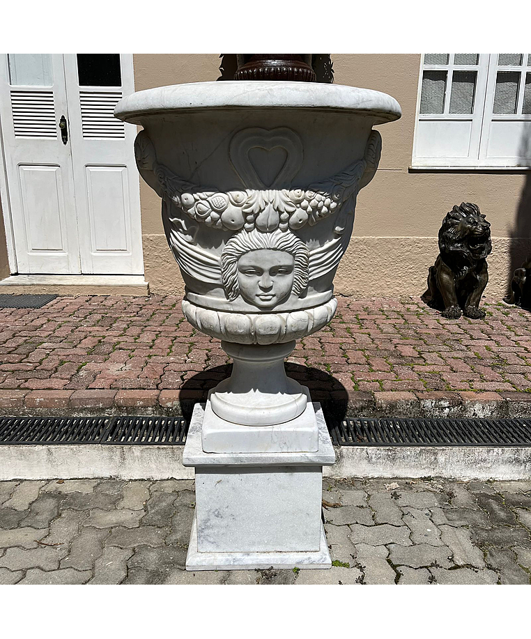 imagem do produto Vaso Louis com Base em M�rmore Branco 150cm - VMP137