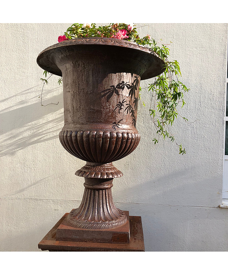 imagem do produto Vaso Romano Liso GG 115cm Ferro Fundido VF128 Elegância Clássica Monumental